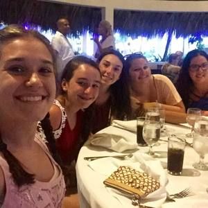 Meet your Posher, Alyssa