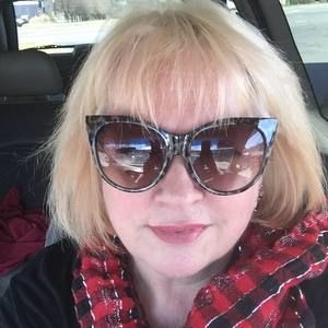 Meet your Posher, Deborah