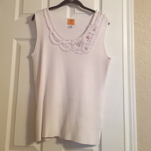 Ribbed embellished tank top