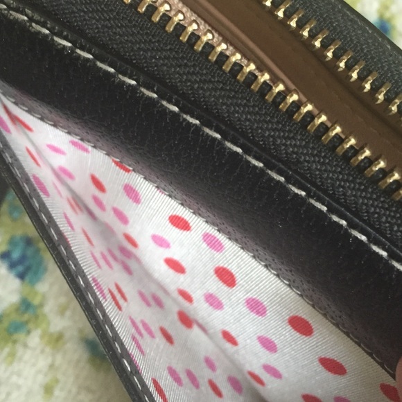 Black Kate spade wallet - Picture 3 of 3