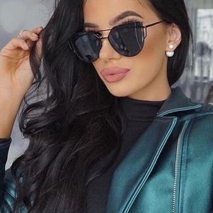 Black Mirrored Cat-eye Sunglasses
