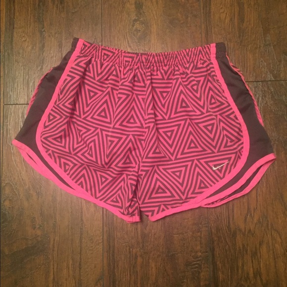 Nike dri fit shorts (s)