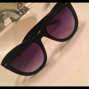 ✨betsey johnson sunglasses✨