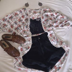 Pretty lace trim flower kimono