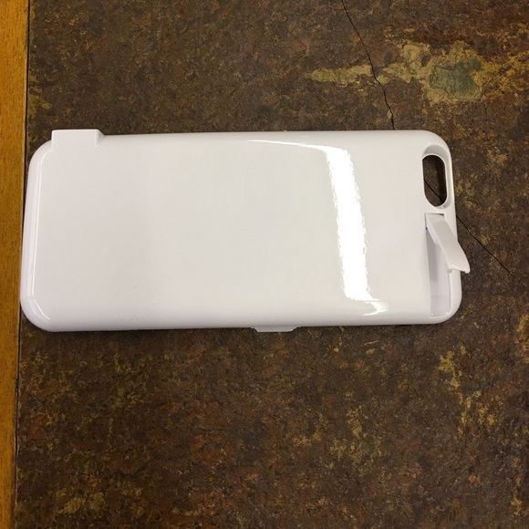 Brand new iphone 6s case/ charger - Picture 3 of 4