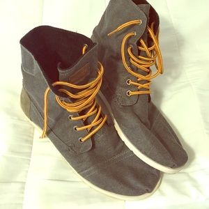 Toms shoes
