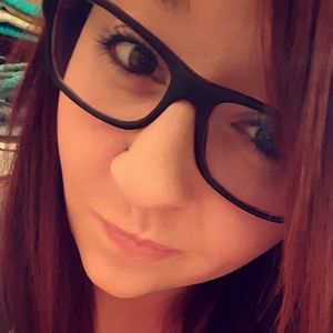 Meet your Posher, Kassie