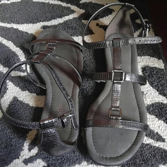 Nine West Sandels - Picture 1 of 4