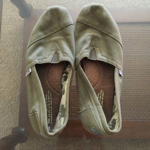 Army Green TOMS - RePosh!