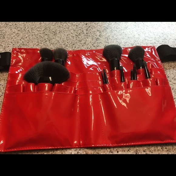 MORPHE make up brushes with belt