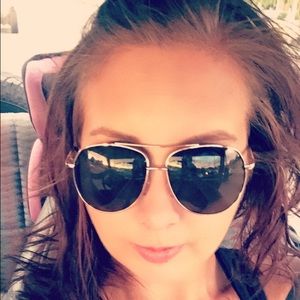 Meet your Posher, Krystle