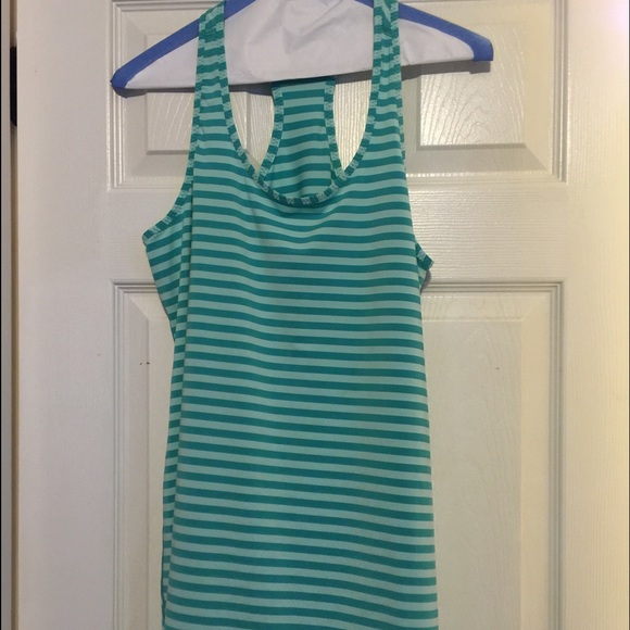 Brooks Tank Size Large