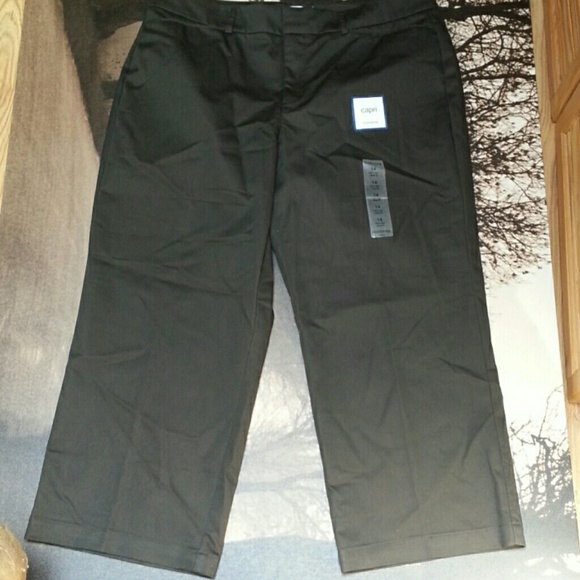 Docker Ideal Fit Capri
