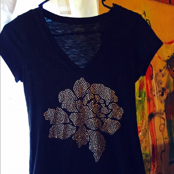Darling little 'Rose' front Tee