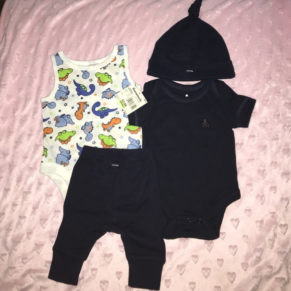 Baby boy onesie set.