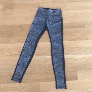 Lululemon leggings, size 4