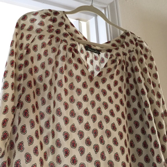 Long sleeve scoop neck patterned blouse