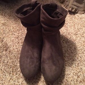 Joe boxer brown booties