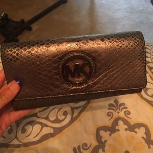 Very used MK wallet!