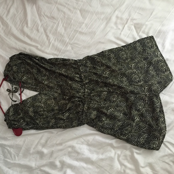 Romper - Picture 2 of 2