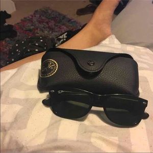 Rayban wayfarer sunglasses- Black