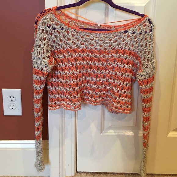 FREE PEOPLE CROP SWEATER - Picture 2 of 4