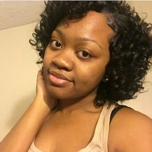 Meet your Posher, Alexus