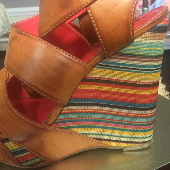 Multicolored wedge - Picture 2 of 2