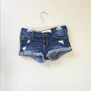 Hollister jean shorts size 00