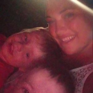 Meet your Posher, Kendra