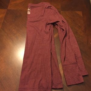 Classic v-neck long sleeve tee