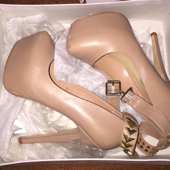 Steve Madden Dremee Heels - Picture 2 of 4