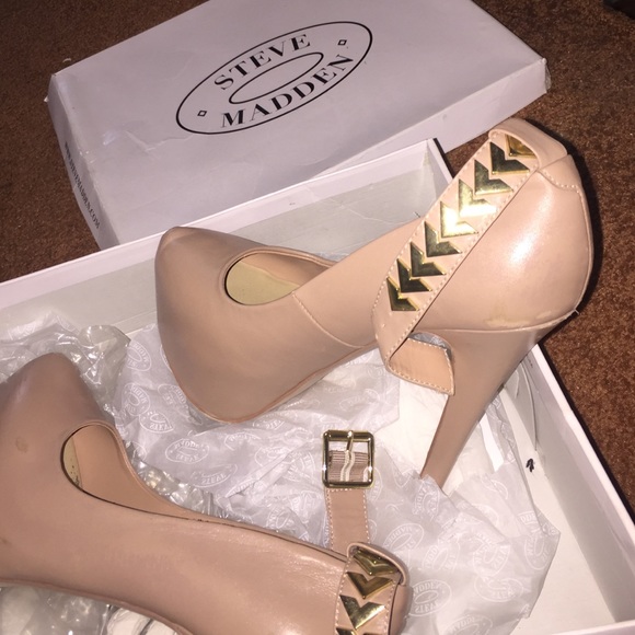 Steve Madden Dremee Heels - Picture 3 of 4