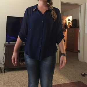 Blue blouse with detail