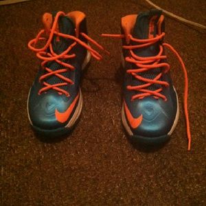 Lebron 10s