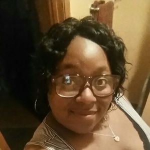 Meet your Posher, Laquana