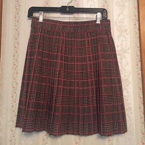 Banana Republic patterned pleated skirt size 4