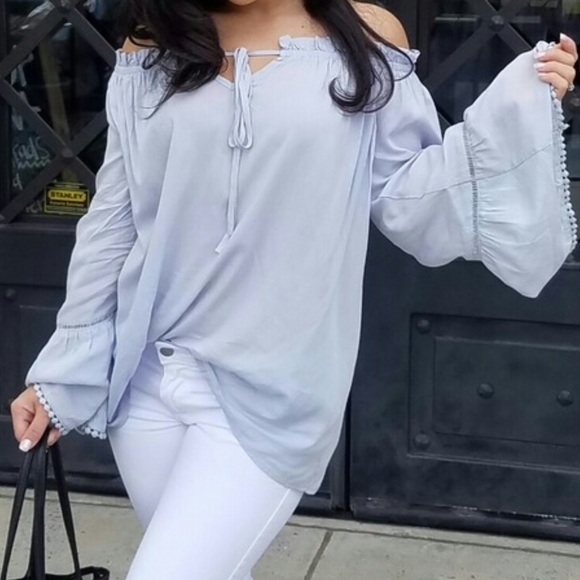 Off the shoulders bell sleeve blouse. Price firm. - Picture 4 of 4