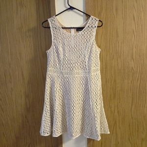 White sleeveless dress