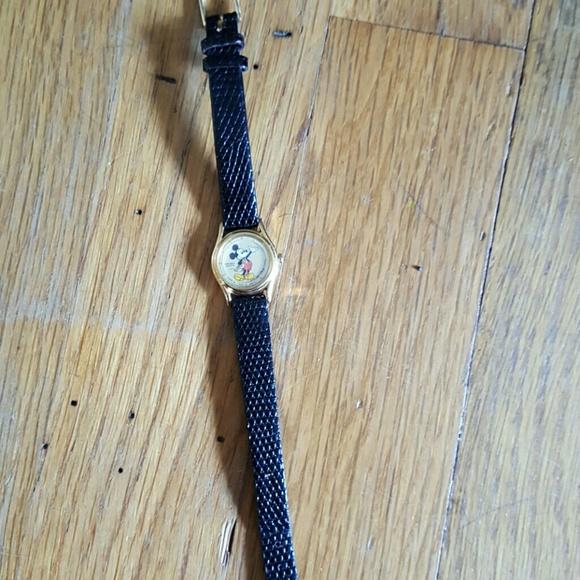 Mickey Mouse watch - Picture 2 of 2