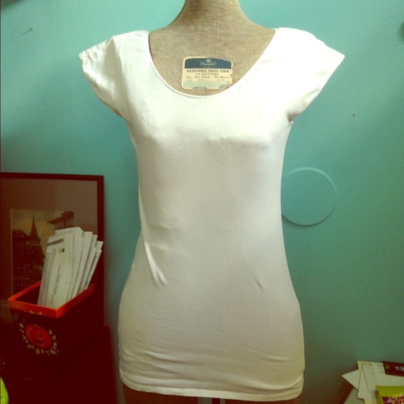 White layering tee