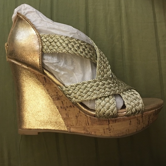 G by Guess 5 1/2 gold strappy wedge sandal
