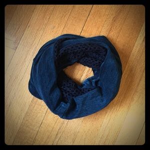 NWT Circle Scarf One Size