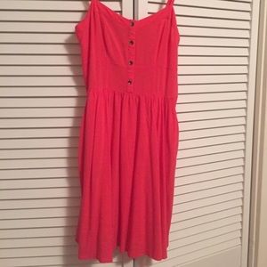 Express coral colored sundress with pockets