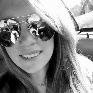 Meet your Posher, Brianna