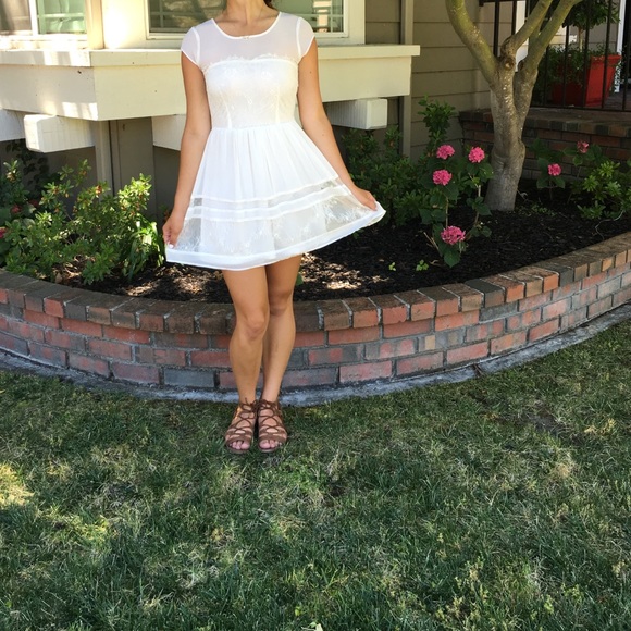American Eagle White Lace Dress