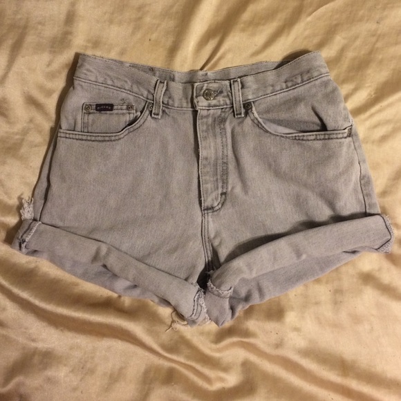 High Waited Gray Denim Shorts