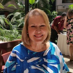 Meet your Posher, Teresa