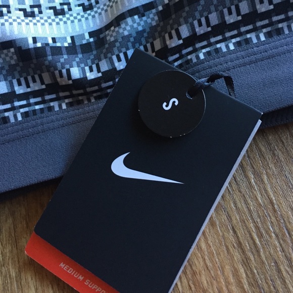 🤓Decided to keep! 🤓Nike pro sports bra Sz Small - Picture 2 of 3