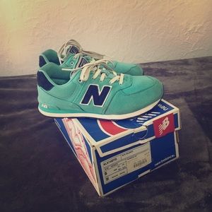 New Balance- Aqua